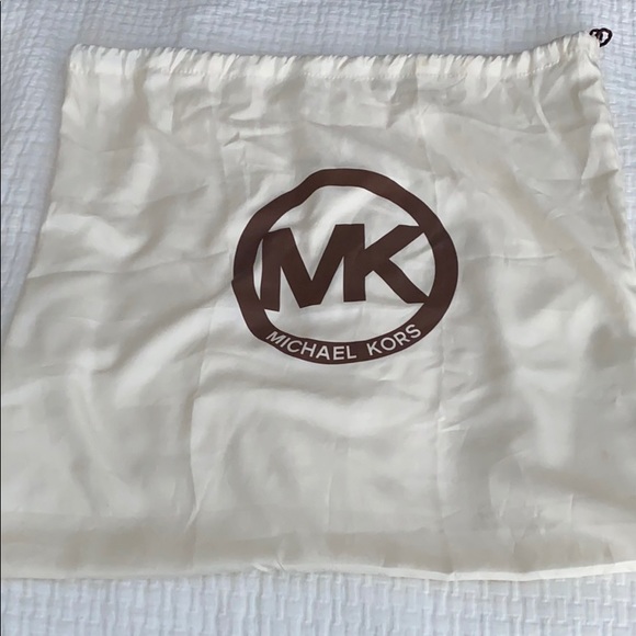 Michael Kors Tote Bag - Picture 3 of 15